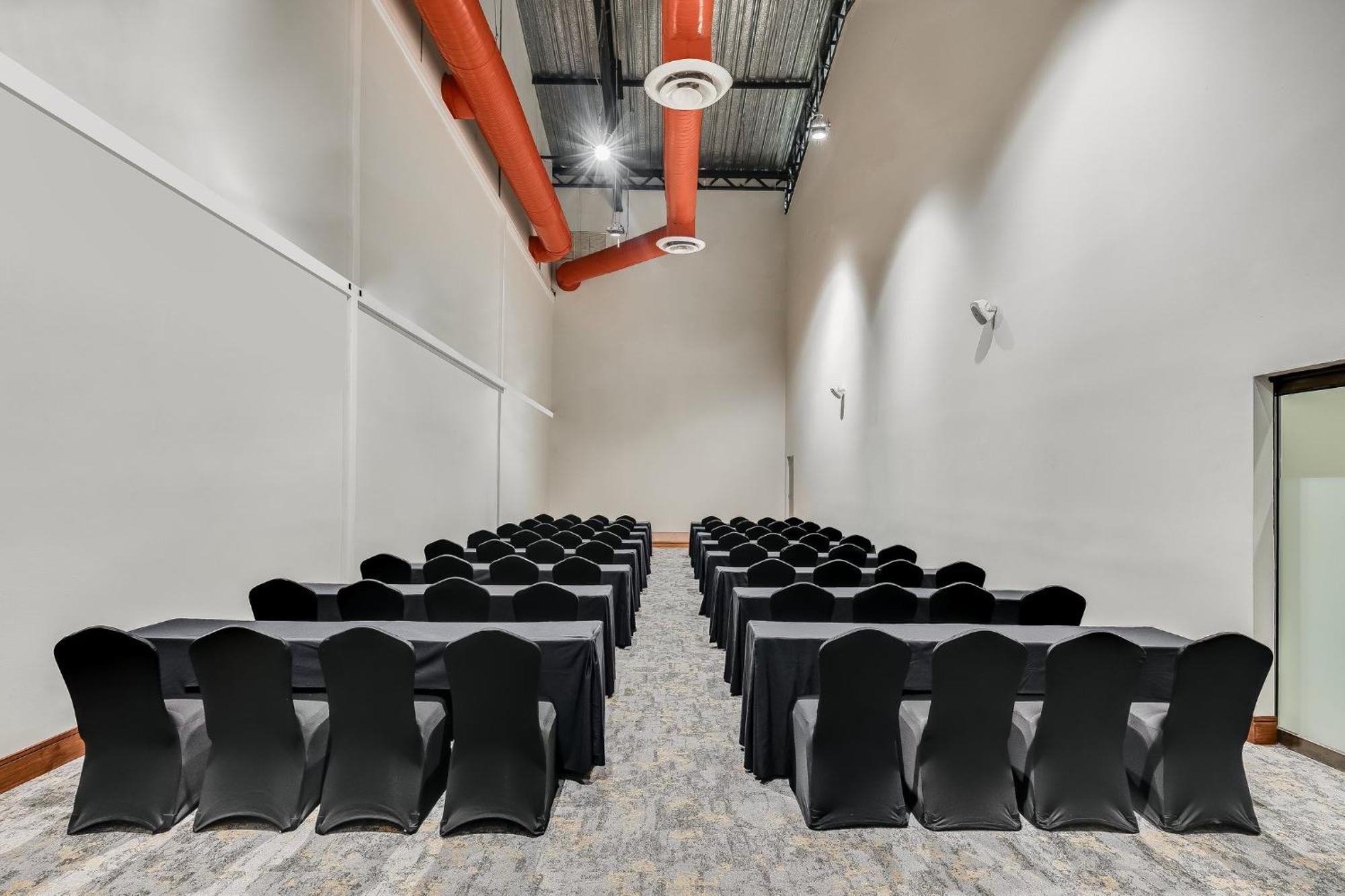 Fiesta Americana Condesa Cancún Eksteriør bilde The 2018-2019 conference room