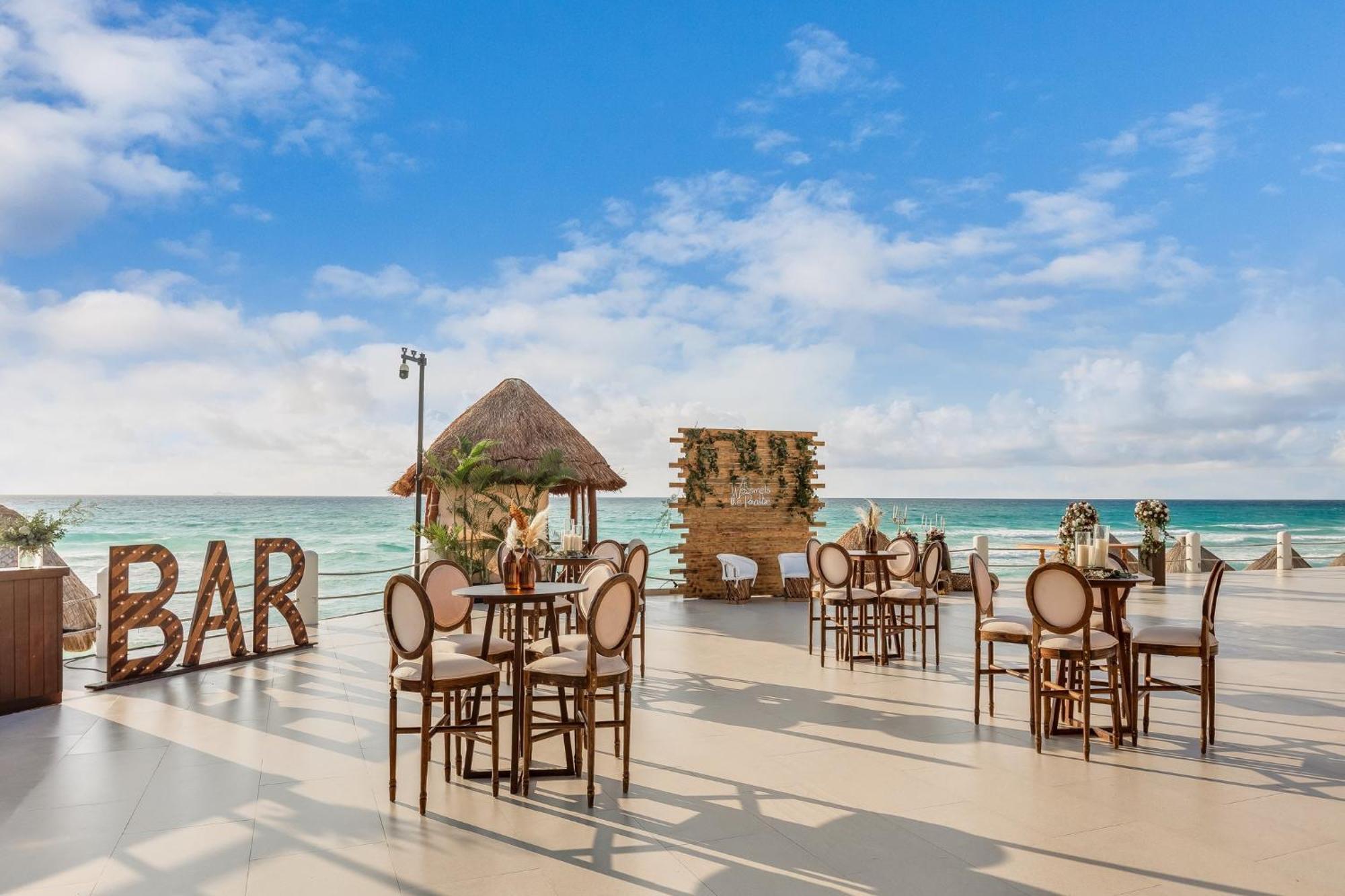 Fiesta Americana Condesa Cancún Eksteriør bilde The beach at the hotel