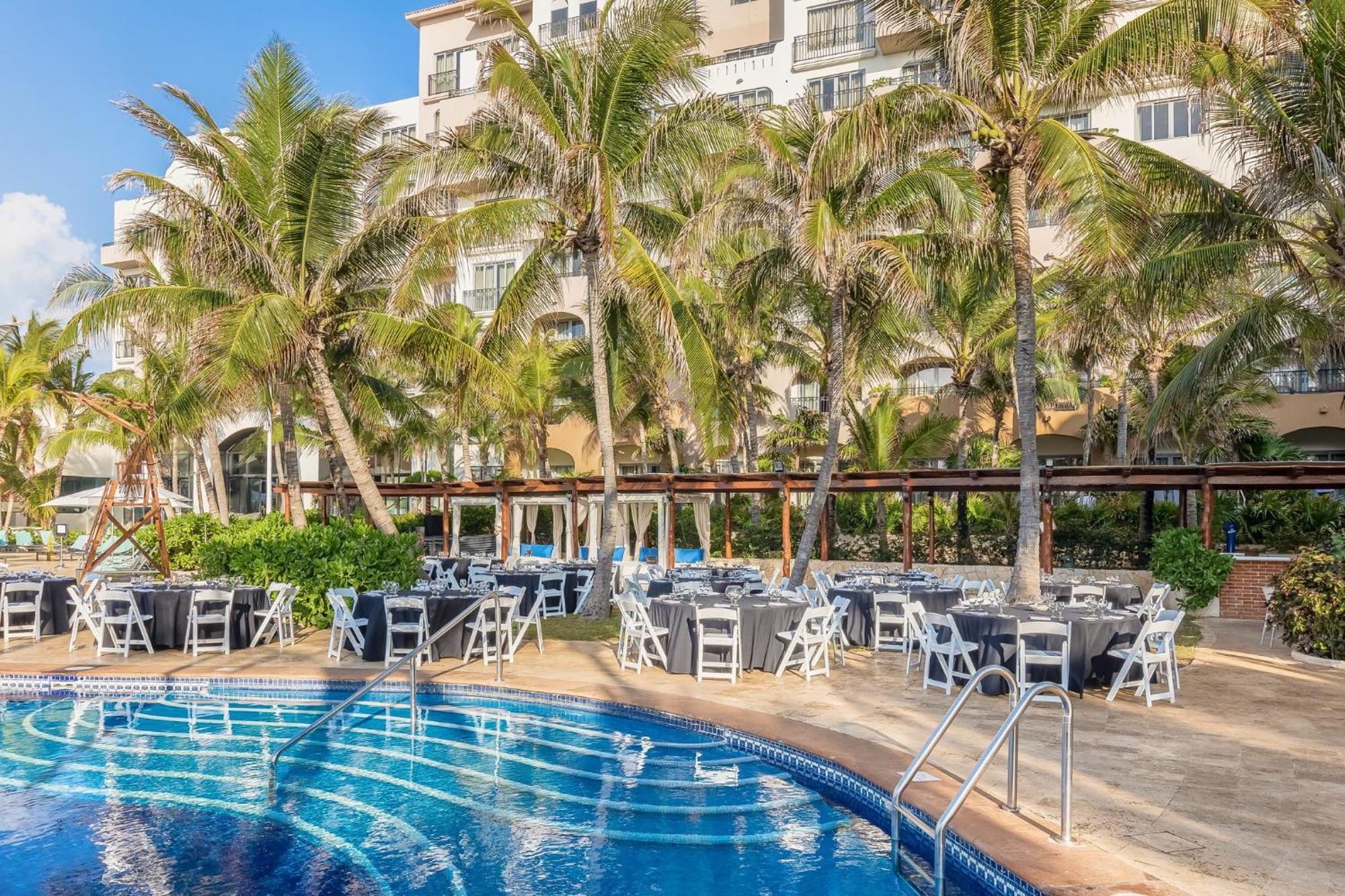 Fiesta Americana Condesa Cancún Eksteriør bilde Pool at the hotel